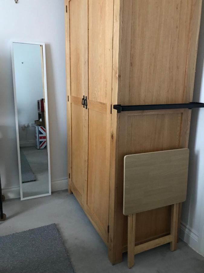 The Glam Cave Apartment Bushbury Exterior photo